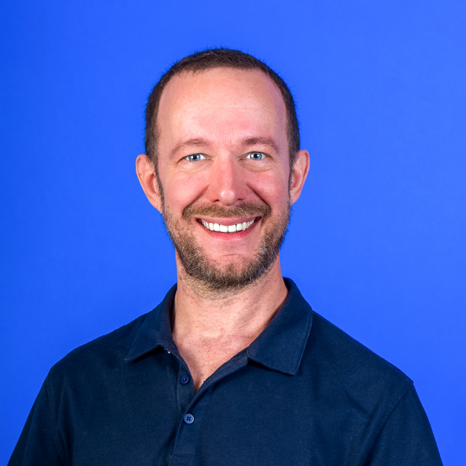 Headshot of Aaron Ganz