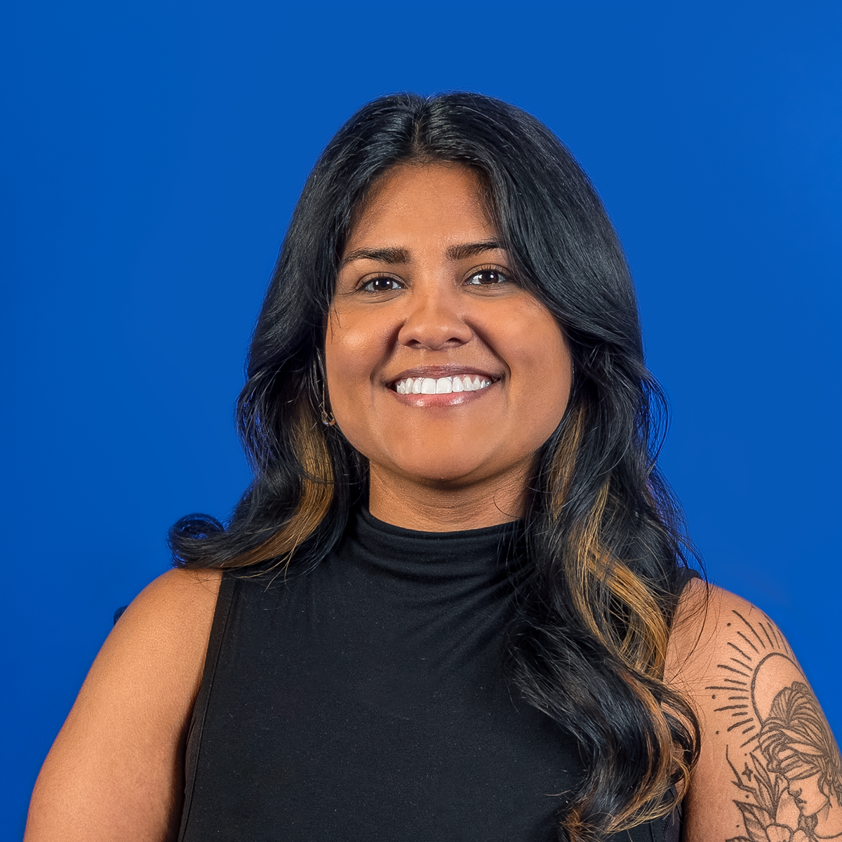 Headshot of April Linares