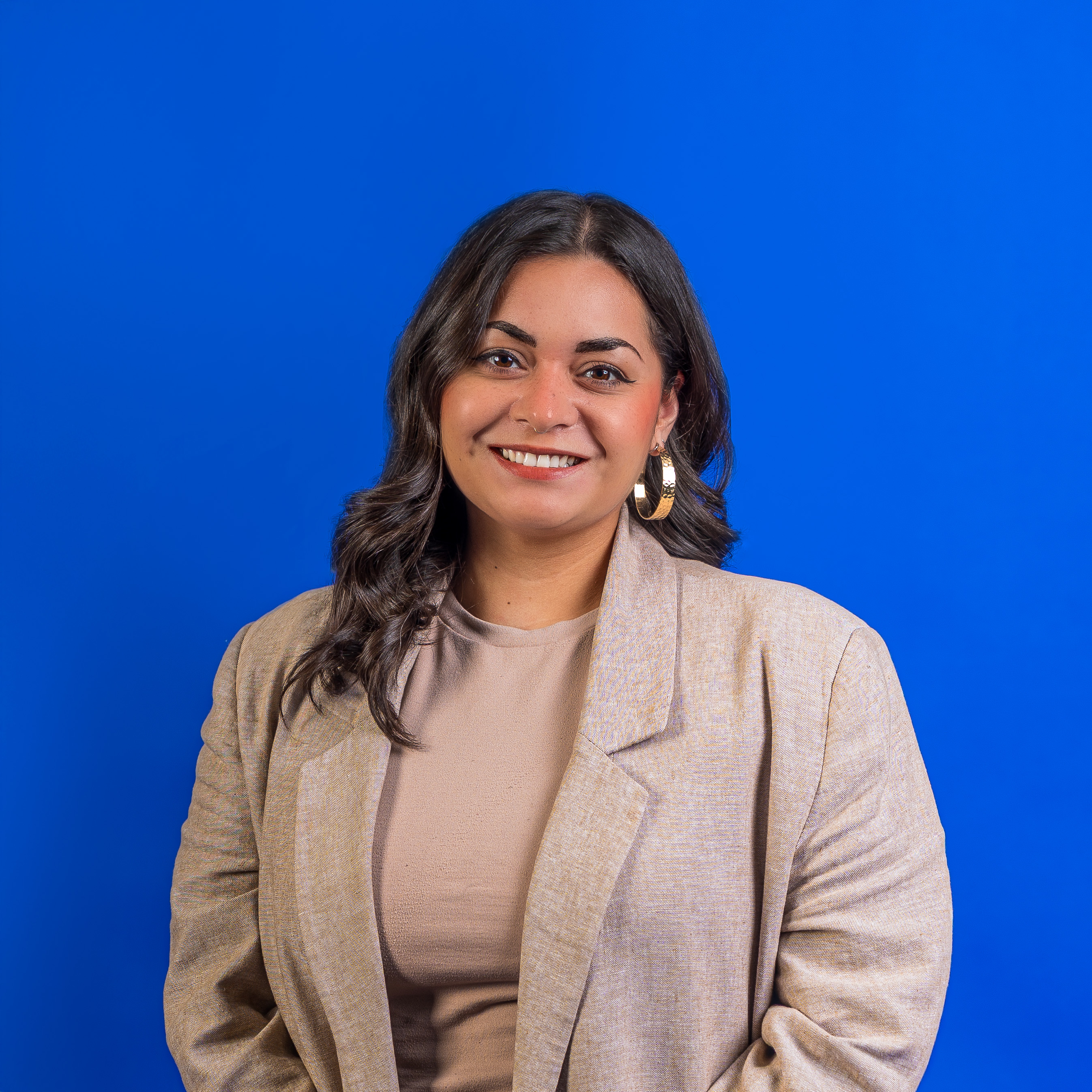 Headshot of Mireya Jacuinde