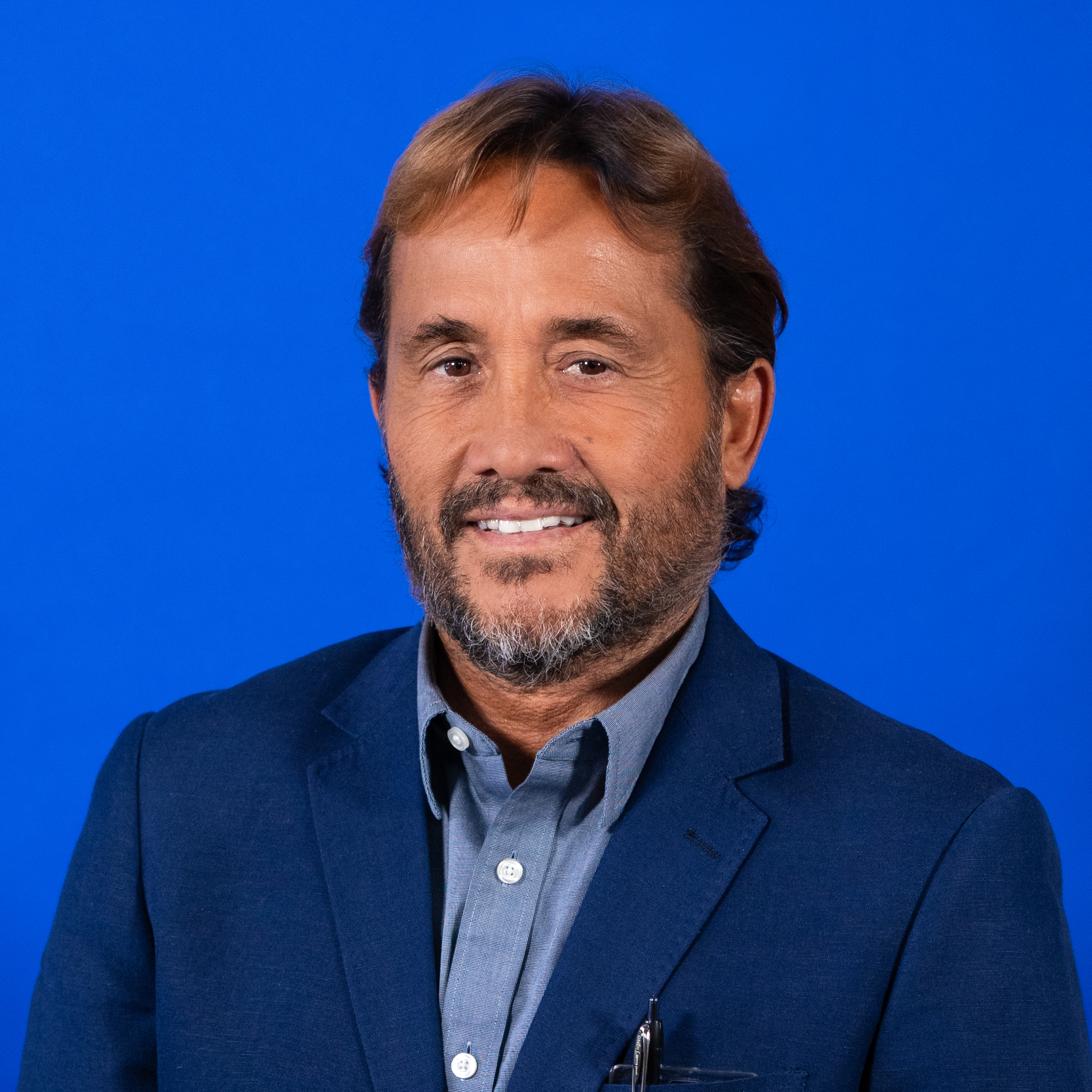 Headshot of Robert Vega