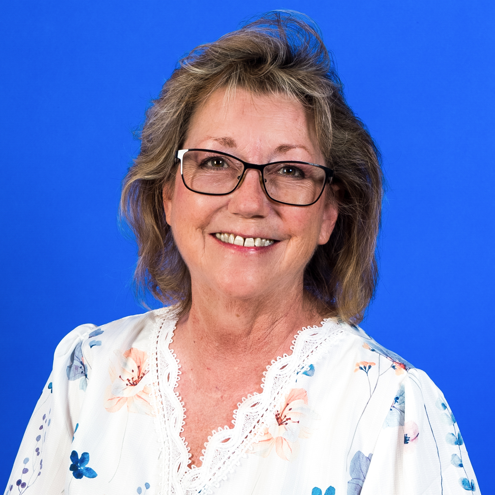 Headshot of Vicki Hughes
