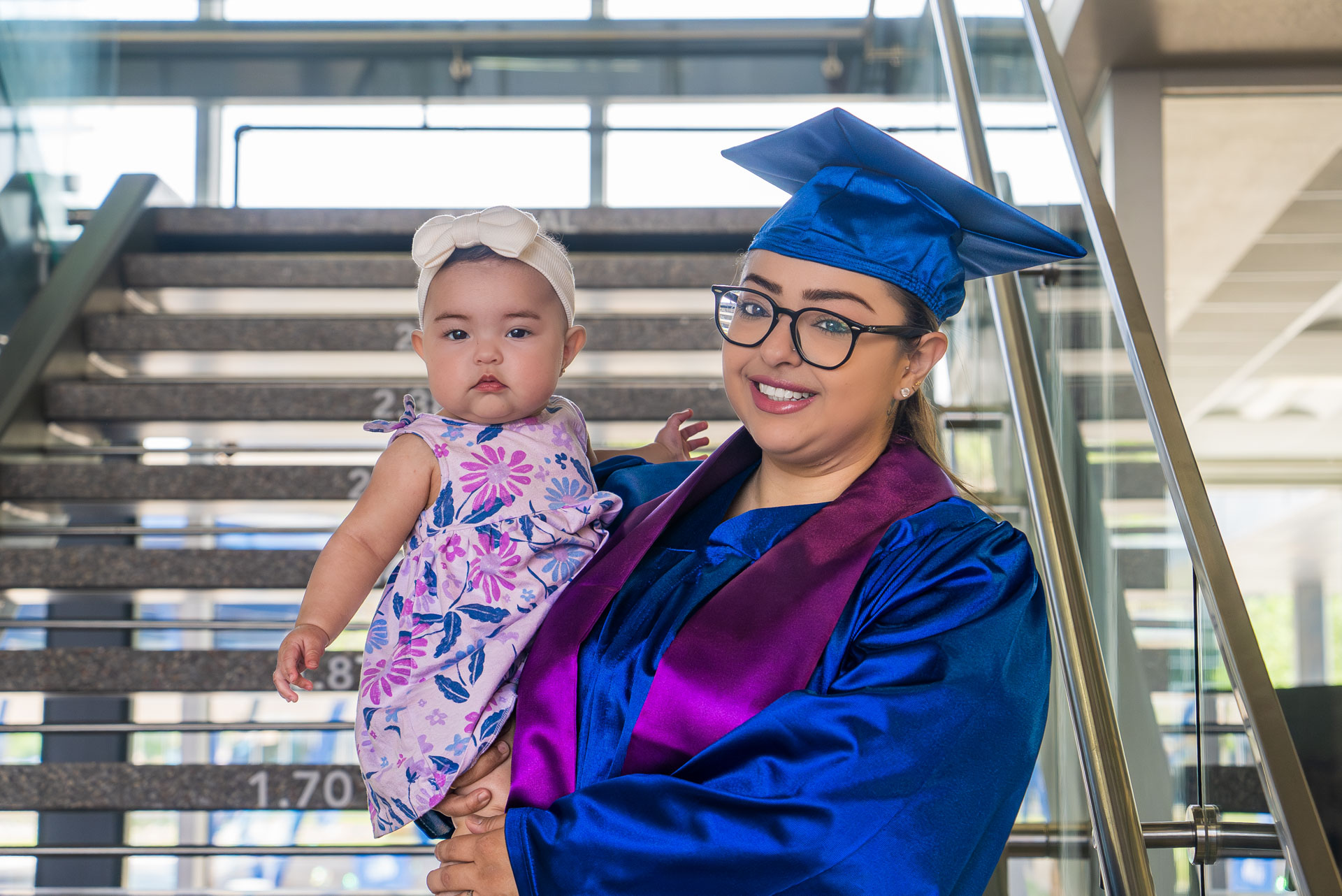 Carla Soria and daughter at some staircase
