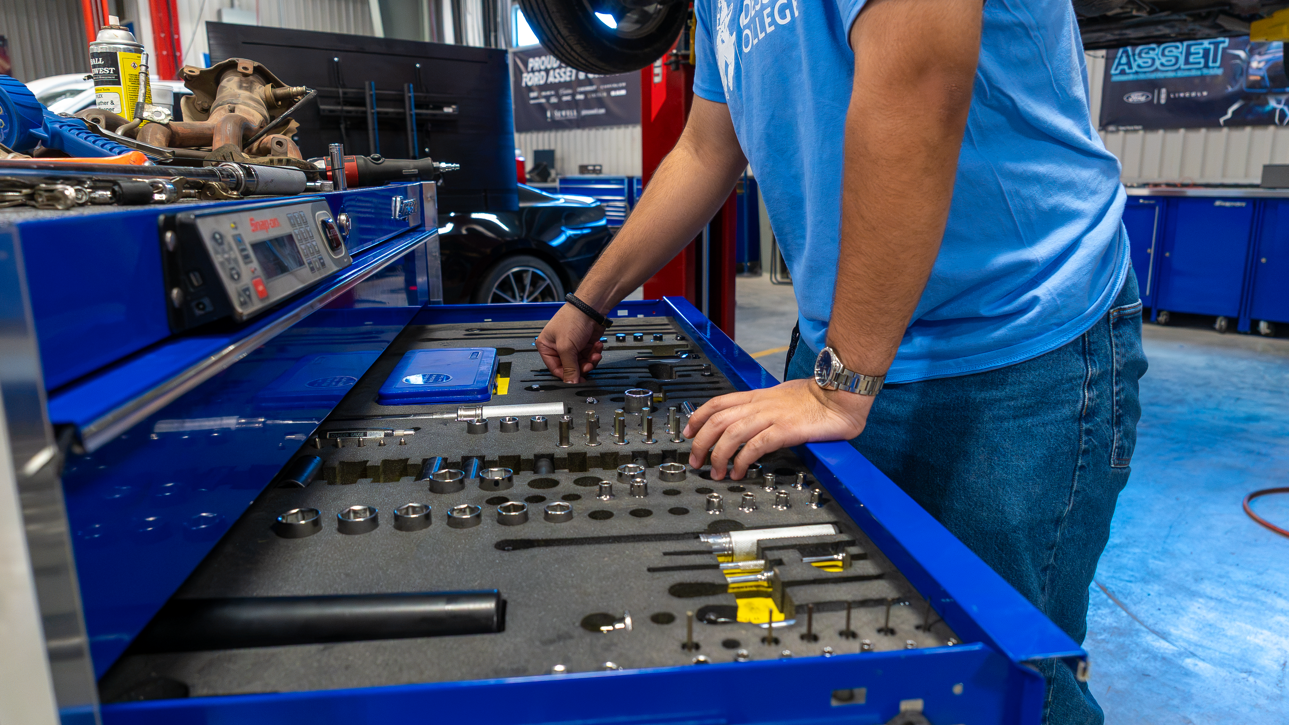 Instruments to work on a car